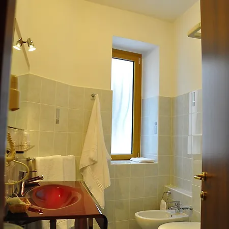 Hotel Argegno 3*