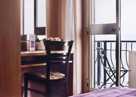 Hotel Argegno Ардженьо