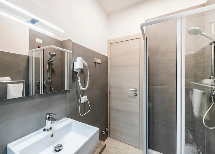 Hotel Argegno 3* Ардженьо