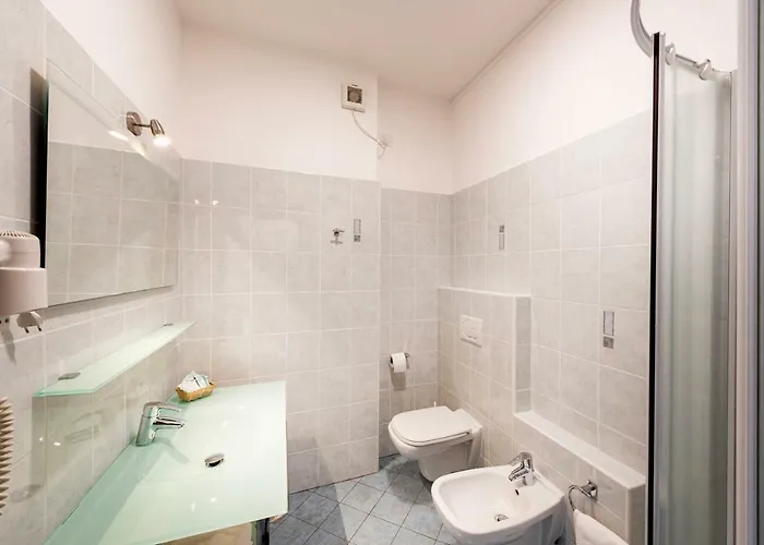 Hotel Argegno Отель Ардженьо