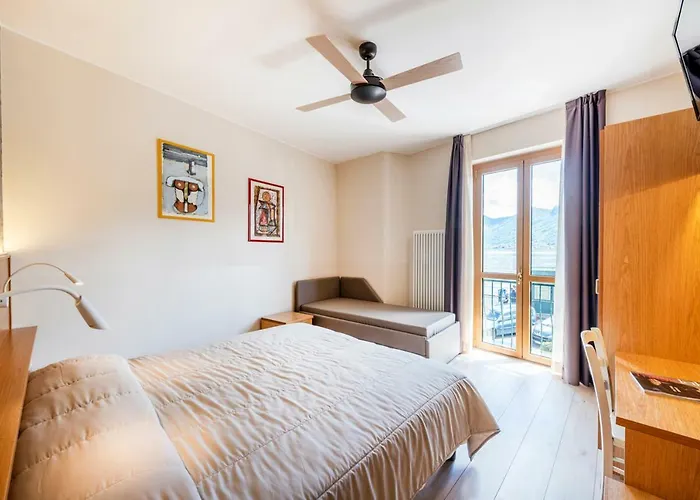 Отель Hotel Argegno