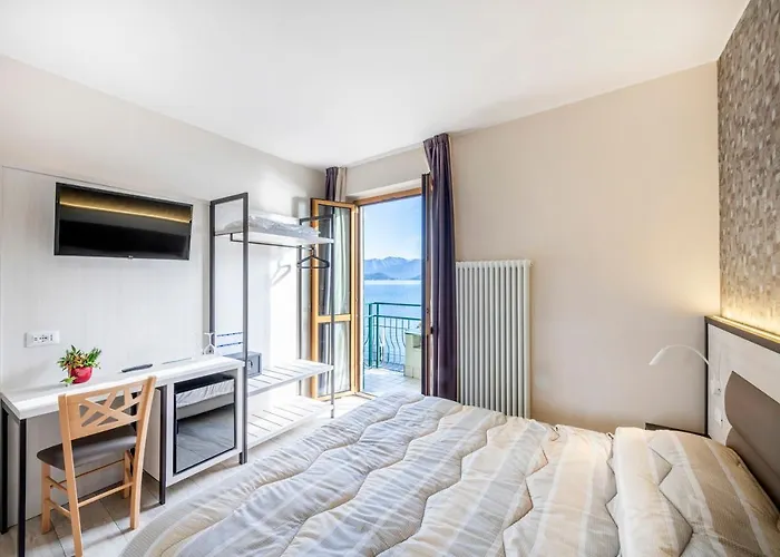 Отель Hotel Argegno 3*