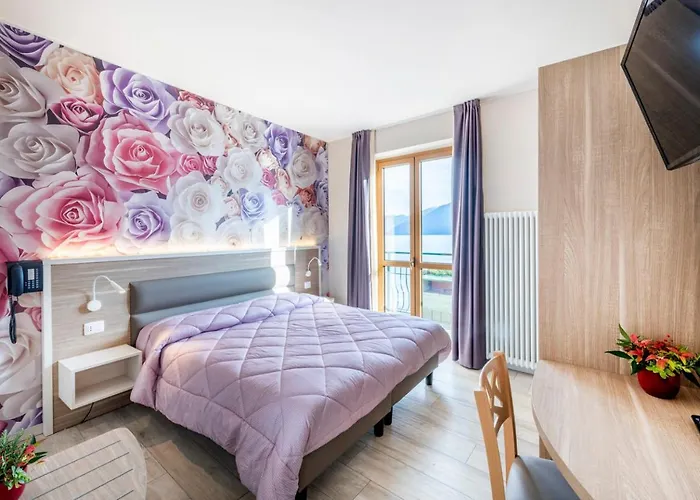 Отель Hotel Argegno 3*