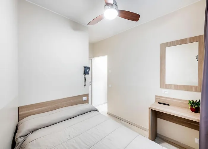 Отель Hotel Argegno Ардженьо