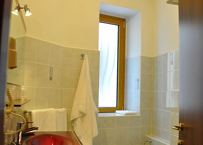 Hotel Argegno 3*