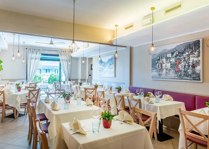 Hotel Argegno 3*