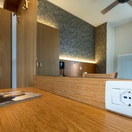 Ξενοδοχείο Hotel Argegno 3*